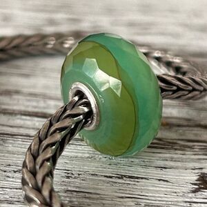 TROLLBEADS Sage Waterstone Facet LAA 925S NEW! Carpe Diem, Bright Greens